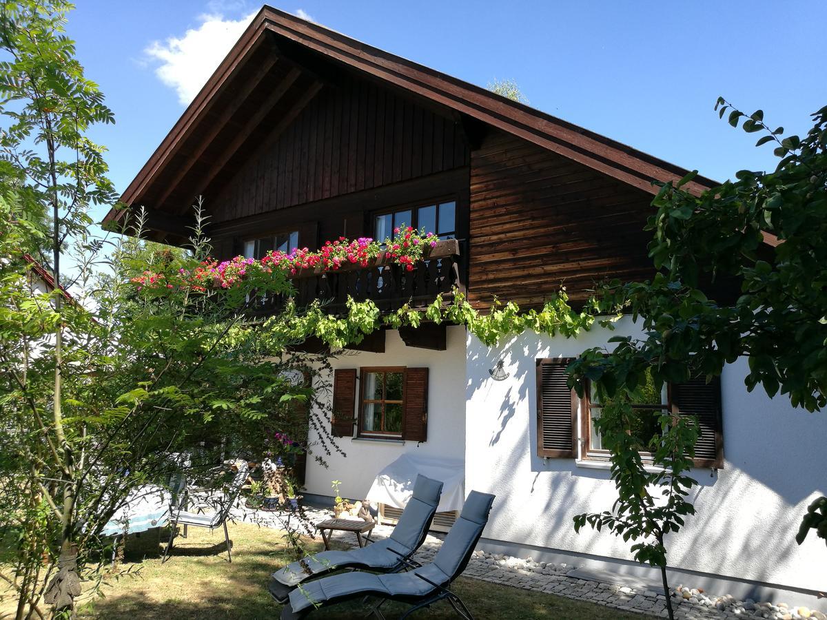 Apartment Haus Merlin Am Boeckelsberg Weimar  Exterior foto